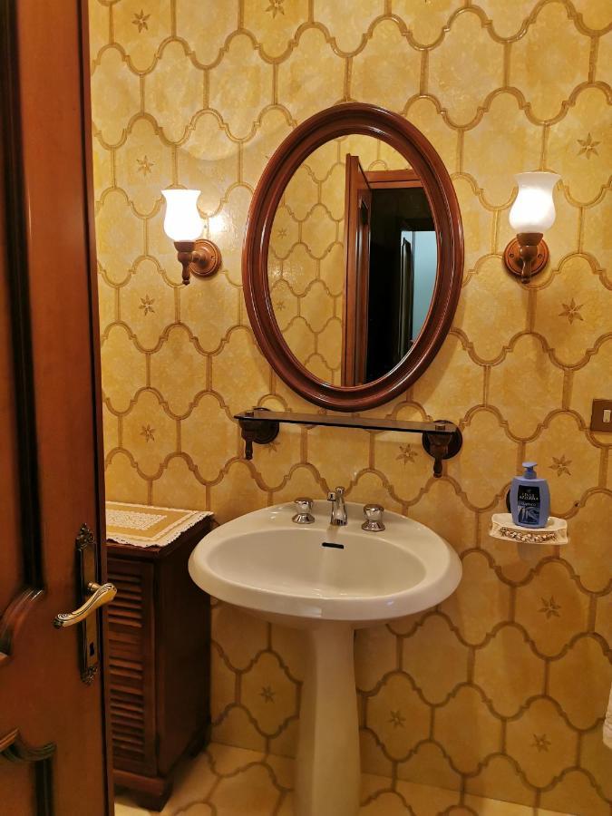 Casa Vacanze - Residenza Elvezia ตีราโน ภายนอก รูปภาพ