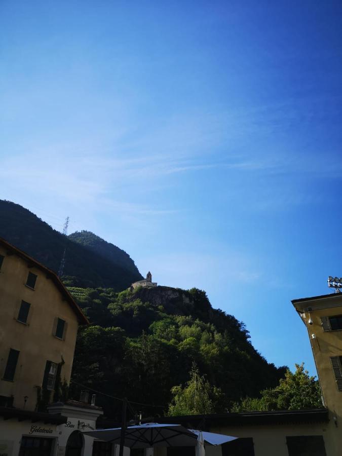 Casa Vacanze - Residenza Elvezia ตีราโน ภายนอก รูปภาพ